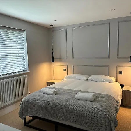 A Luxury 2 Bedroom Apartment Barnet Exterior photo