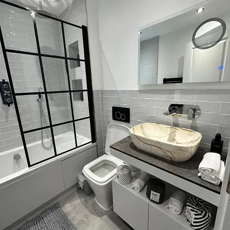 A Luxury 2 Bedroom Apartment Barnet Exterior photo