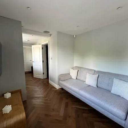 A Luxury 2 Bedroom Apartment Barnet Exterior photo