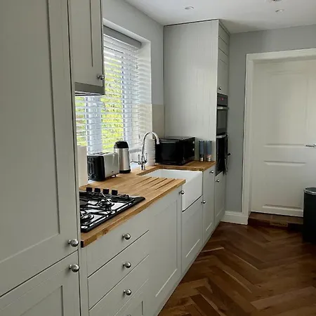 A Luxury 2 Bedroom Apartment Barnet Exterior photo